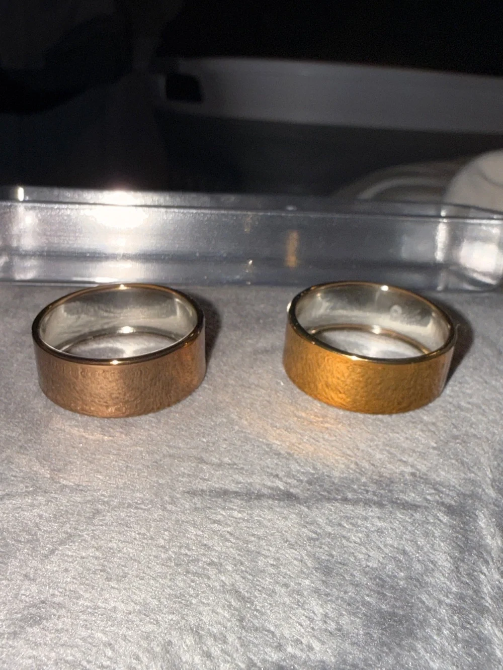 Oura Ring Gen 4 (Size 9) & Charger Dock - Rose Gold